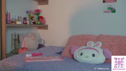 Sophie or Sof online show from June 9, 1:38 am