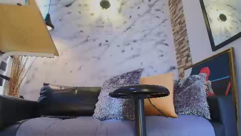 Sophie online show from June 18, 1:49 pm