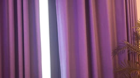 Sophie online show from April 10, 11:11 pm