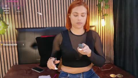 Snapshot of sophie_new25 chatting on September 16, 12:13 pm sophie_new25 online show from September 16, 12:13 pm