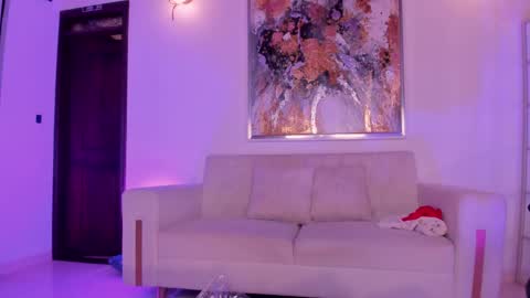 Snapshot of sophiebarnett_ chatting on February 15, 9:49 am Sophie online show from February 15, 9:49 am