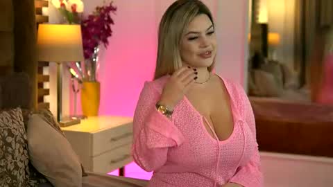 Sophie online show from November 12, 7:28 am