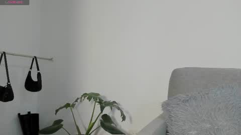 sophie  online show from July 7, 11:40 pm