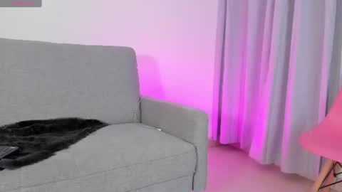 sophie  online show from June 24, 12:20 am