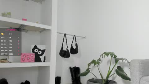 sophie  online show from July 13, 7:36 pm