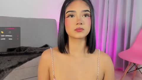 sophie  online show from June 20, 2:04 am