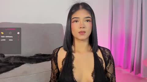 sophie  online show from July 24, 7:00 pm