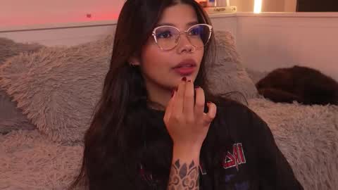 Sophiee  online show from January 8, 4:49 am