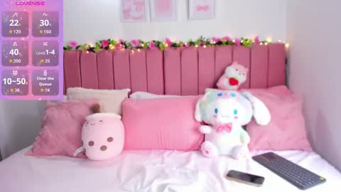 Snapshot of sophiee_rosee chatting on October 10, 6:35 pm sophiee rosee online show from October 10, 6:35 pm