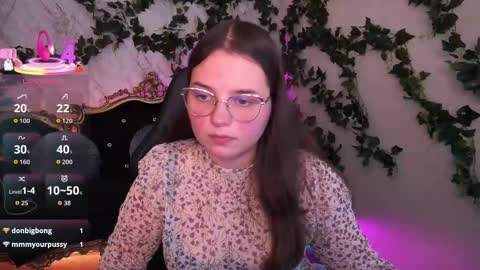 Snapshot of sophieedreams chatting on October 11, 1:36 pm sophieedreams online show from October 11, 1:36 pm
