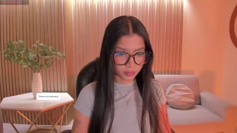 Sophie Houston online show from June 8, 4:57 am