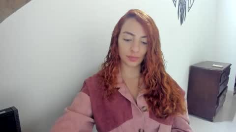 Snapshot of sophielatina chatting on October 9, 2:37 am Sophia online show from October 9, 2:37 am