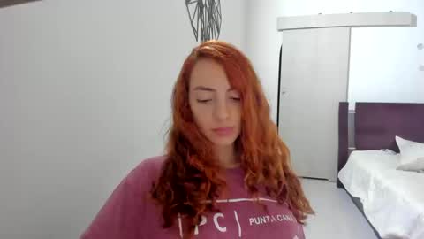 Snapshot of sophielatina chatting on October 11, 4:17 am Sophia online show from October 11, 4:17 am