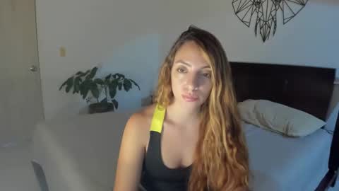 Snapshot of sophielatina chatting on December 30, 4:31 am Sophia online show from December 30, 4:31 am