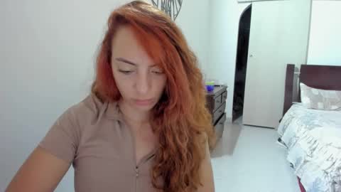 Snapshot of sophielatina chatting on September 20, 2:54 am Sophia online show from September 20, 2:54 am