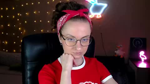 sophieleroux online show from April 30, 8:57 pm