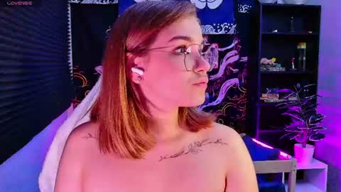 Sophie online show from July 20, 8:09 pm