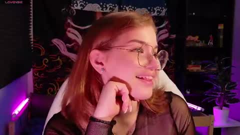 Sophie online show from July 7, 8:11 pm