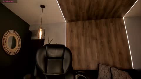 Sophie  Palmer online show from October 20, 11:57 am