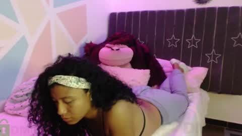 Snapshot of sophiia_dreams chatting on January 31, 12:28 am Sophia this is not my real name online show from January 31, 12:28 am