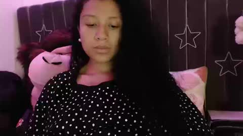 Snapshot of sophiia_dreams chatting on September 12, 12:22 am Sophia this is not my real name online show from September 12, 12:22 am