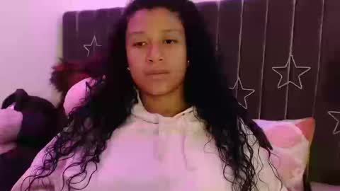 Snapshot of sophiia_dreams chatting on September 13, 1:02 am Sophia this is not my real name online show from September 13, 1:02 am