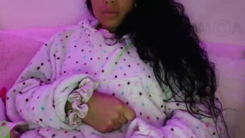 Snapshot of sophiia_dreams chatting on December 11, 11:21 pm Sophia this is not my real name online show from December 11, 11:21 pm