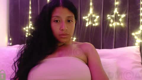 Snapshot of sophiia_dreams chatting on January 7, 11:35 pm Sophia this is not my real name online show from January 7, 11:35 pm