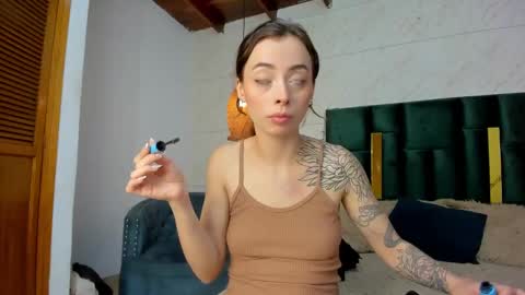 Snapshot of sophiia_gomezz_ chatting on December 15, 4:15 pm sophi online show from December 15, 4:15 pm