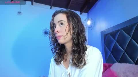 Snapshot of sophiia_gomezz_ chatting on October 5, 10:04 pm sophi online show from October 5, 10:04 pm
