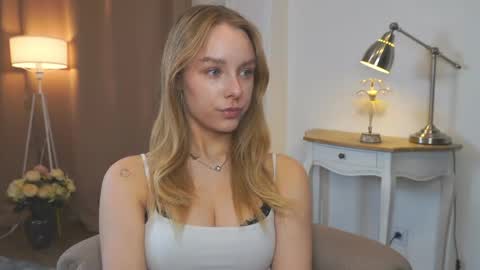 Anna online show from April 2, 2:14 pm