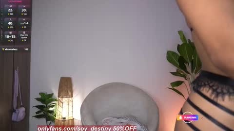 Snapshot of soy_destiny1 chatting on October 9, 12:53 pm ig soy destiny1 online show from October 9, 12:53 pm