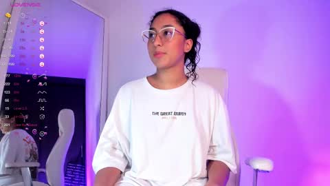 Juliana online show from October 26, 11:55 pm