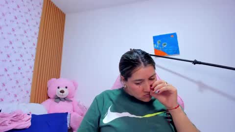 SoyQueen online show from May 5, 11:46 am