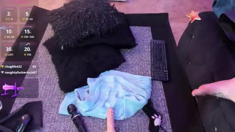 Snapshot of soysilvanna_ chatting on October 13, 4:59 am online show from October 13, 4:59 am