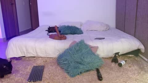      online show from March 18, 5:45 am