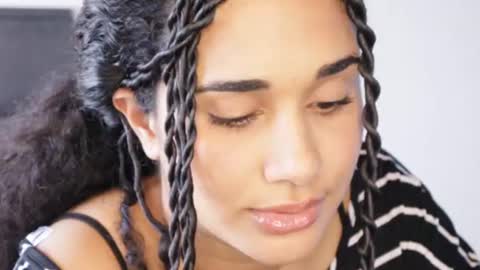 You want to talk to me more personal follow me in My Channel VIP  50 the discount       online show from July 28, 8:12 pm