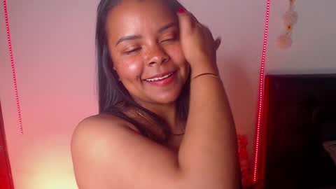 Snapshot of soytucolor chatting on December 14, 12:55 am Paula add me on snap online show from December 14, 12:55 am