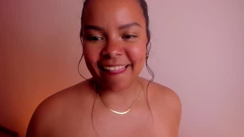 Snapshot of soytucolor chatting on October 4, 12:38 am Paula add me on snap online show from October 4, 12:38 am