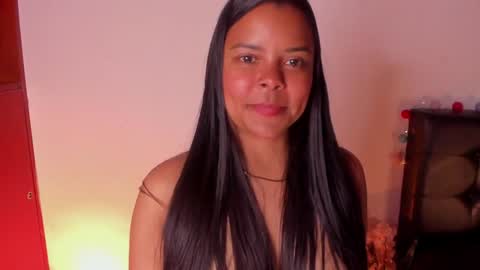 Snapshot of soytucolor chatting on February 5, 11:17 pm Paula add me on snap online show from February 5, 11:17 pm