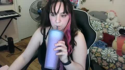 Snapshot of spawnofademon chatting on January 9, 5:00 pm spawnofademon online show from January 9, 5:00 pm