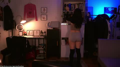 m online show from April 24, 11:18 pm