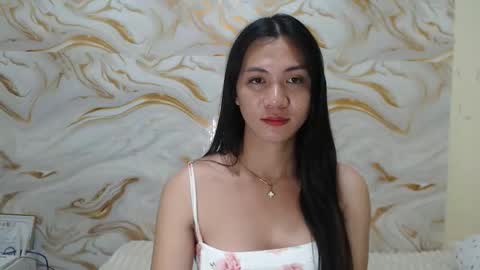 Leah online show from November 18, 4:57 am