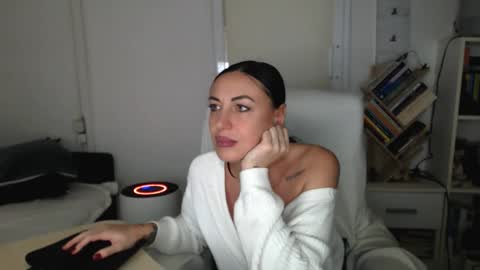 Snapshot of spicemint chatting on October 13, 6:43 pm Carla online show from October 13, 6:43 pm