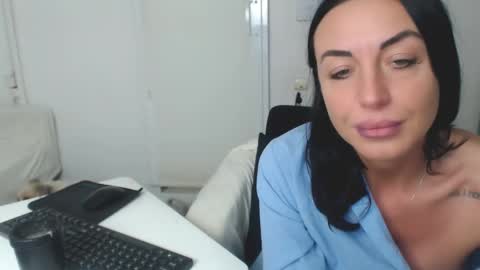 Snapshot of spicemint chatting on January 31, 6:47 pm Carla online show from January 31, 6:47 pm