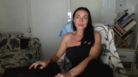 Snapshot of spicemint chatting on September 28, 6:24 pm Carla online show from September 28, 6:24 pm