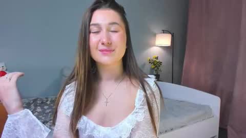 Elva online show from December 18, 7:18 pm