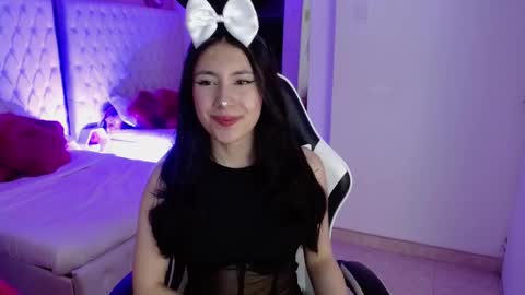 scarlett online show from March 26, 1:24 pm