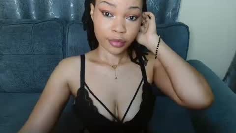 Spicy kerrine online show from April 4, 1:15 am