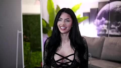 Spicy Maple online show from April 2, 6:05 pm